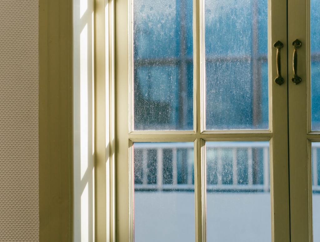 Sellar las fugas de aire: la solución económica contra el frío invernal